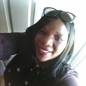 Meet your Posher, Cornice